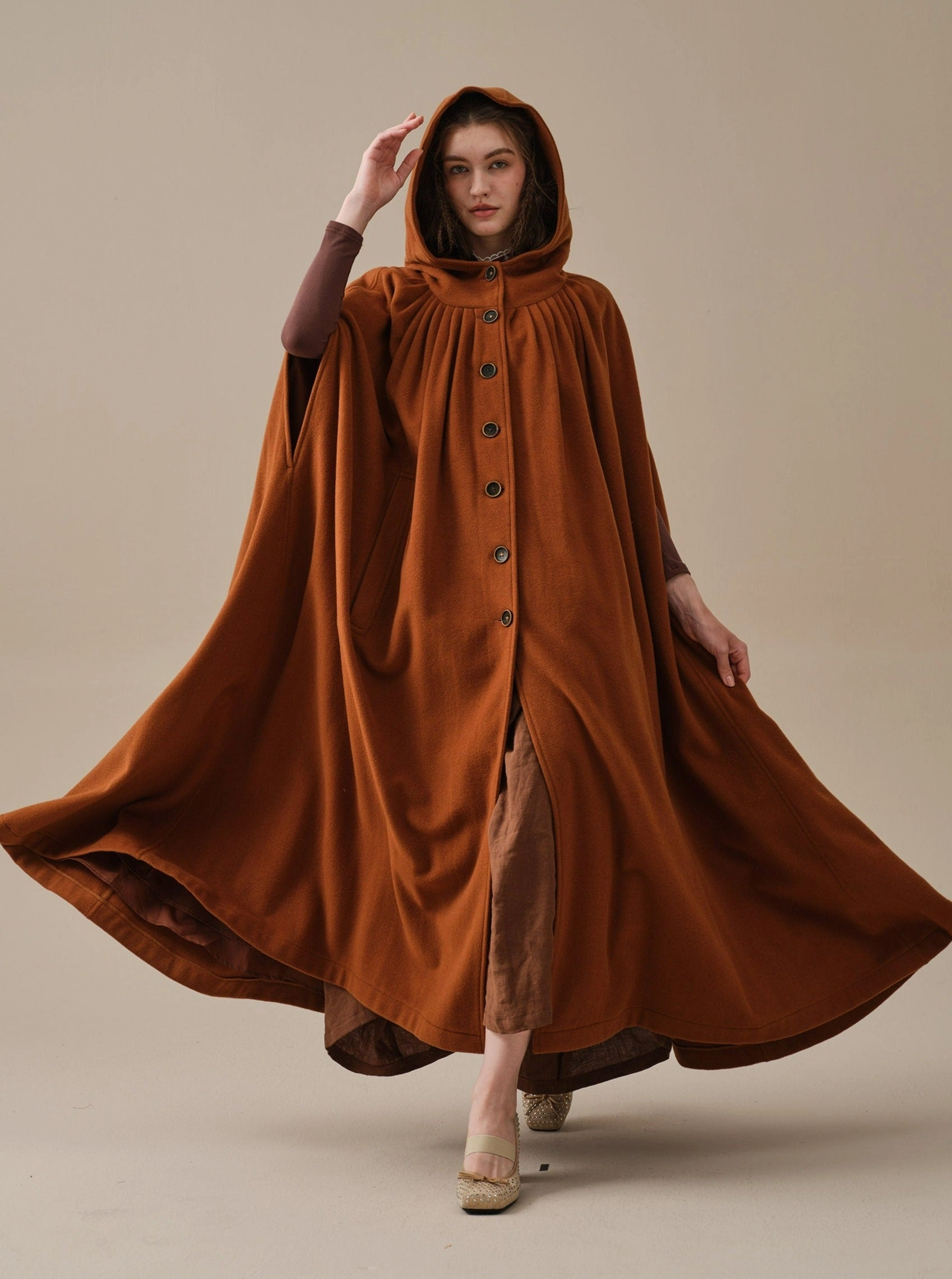 City Comforted Modern Comforted ARIEL 14 | HOODED WOOL CLOAK COAT