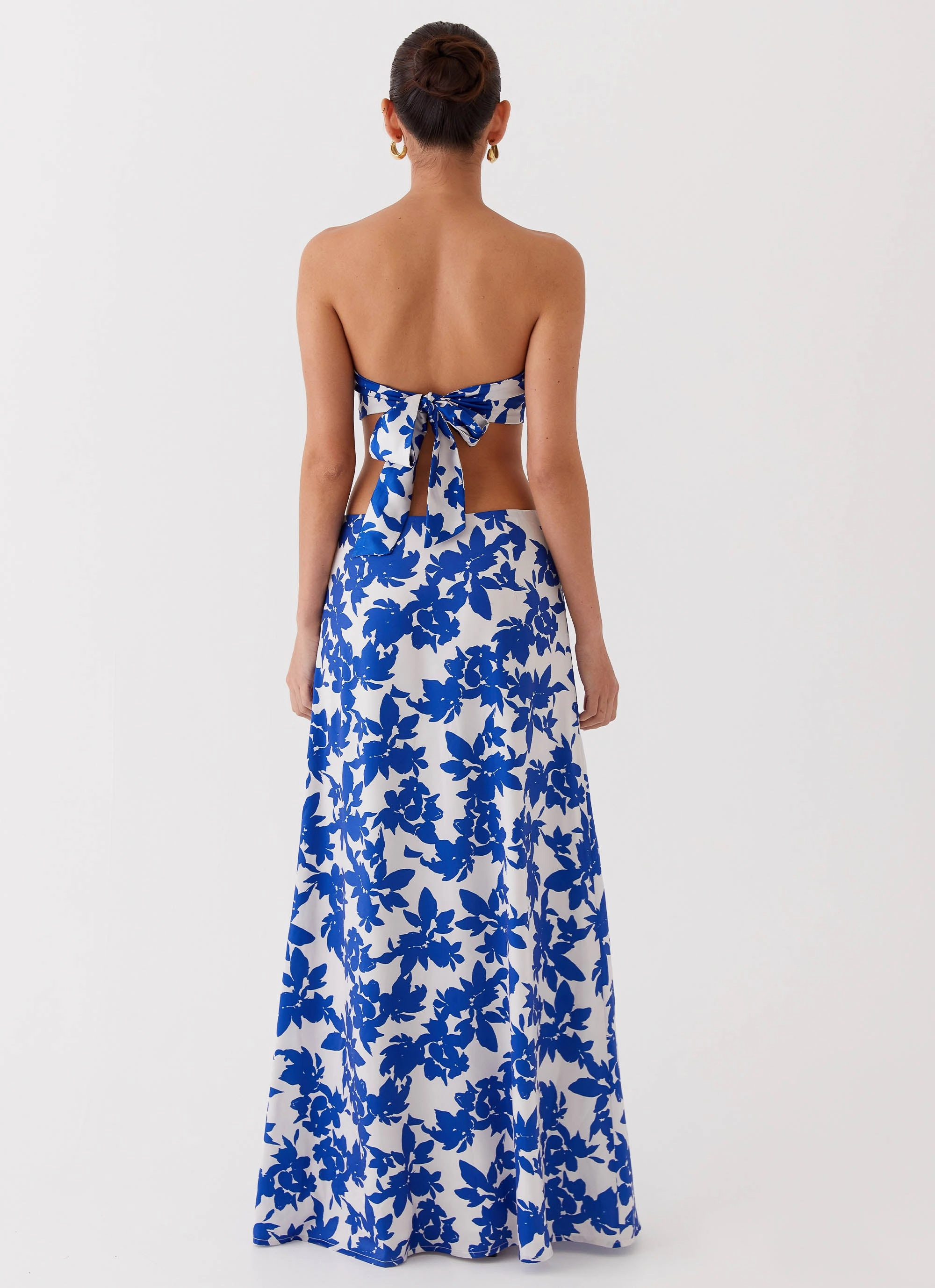 CompressionSupportWeave Sky Gaze Twist Top - Blue Floral