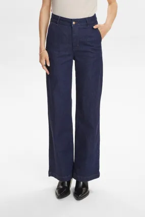 NUAMBER SHORT - Dark Blue Denim 1 Elegant Urban Explorer Athlete Fit