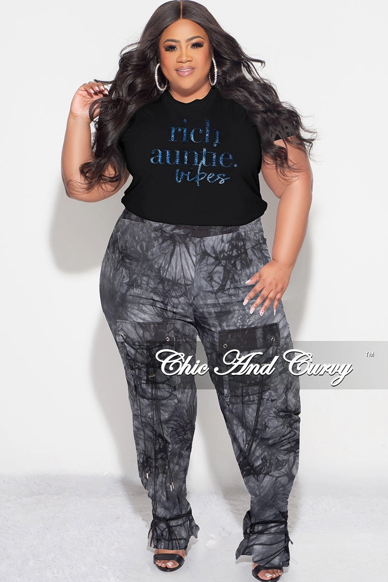 Quick Access Zippers Final Sale Plus Size Sleeveless "Rich Auntie" Graphic Top in Black and Blue Print