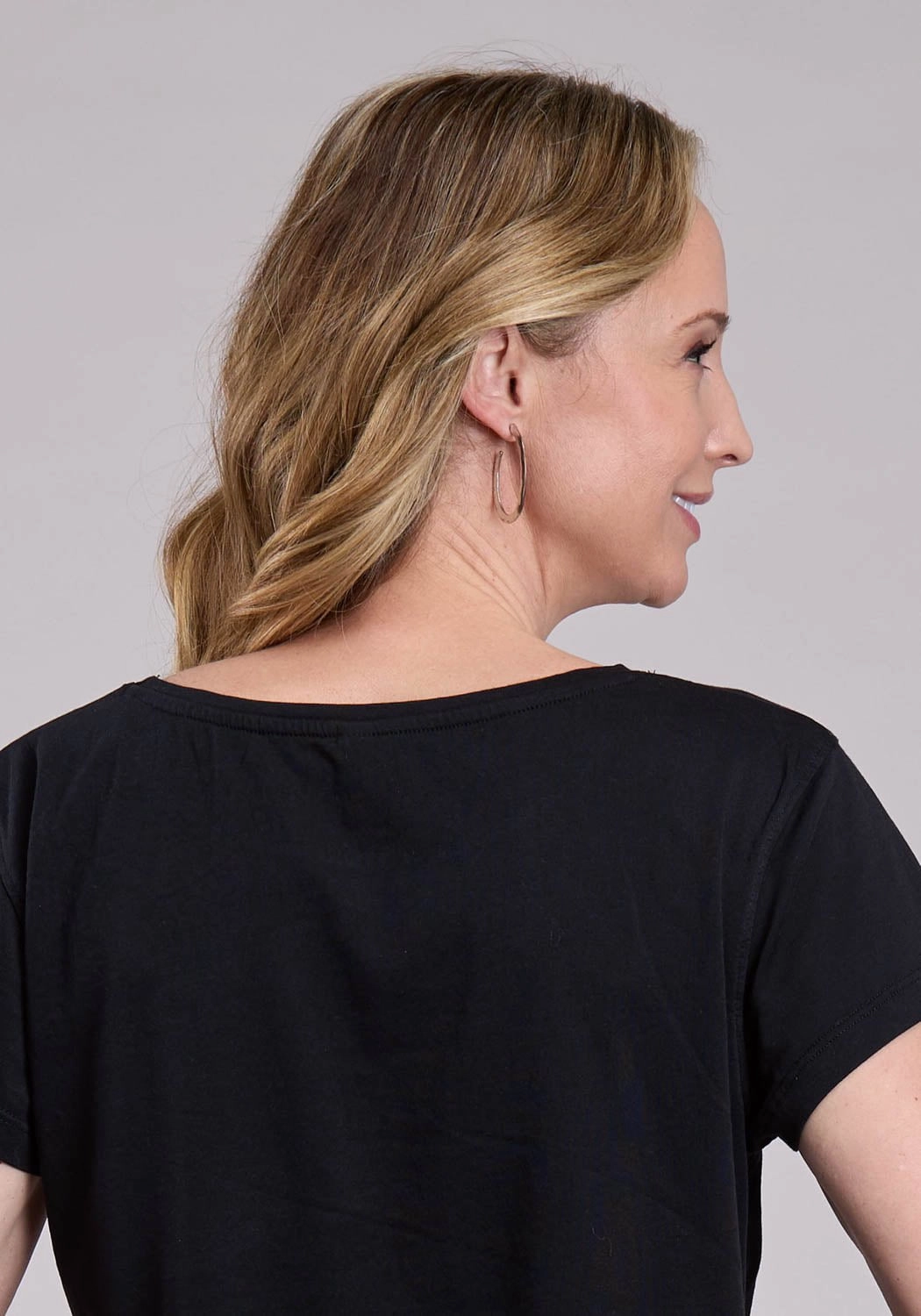 Stetson Womens Vintage Cowgirl Scene Black Cotton Blend S/S T-Shirt Premium Quality Button-up