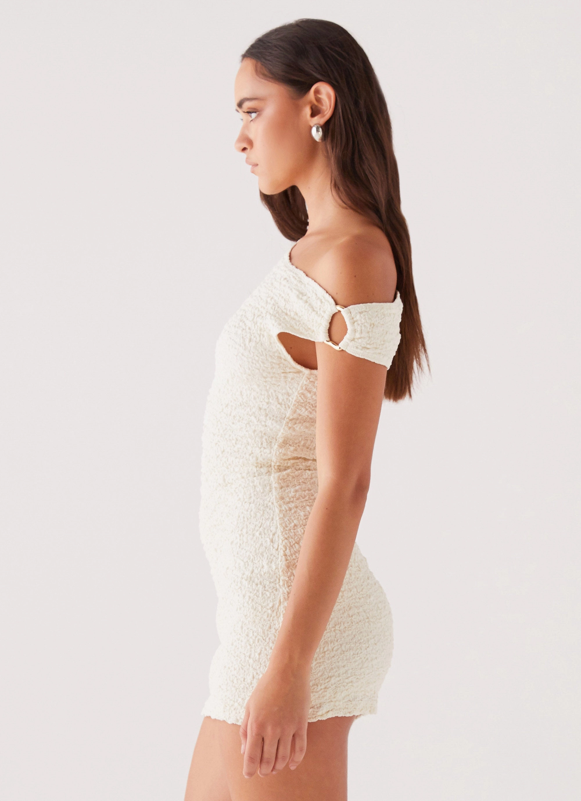 Romantic Vibes Classic-style Farah Off Shoulder Mini Dress - White