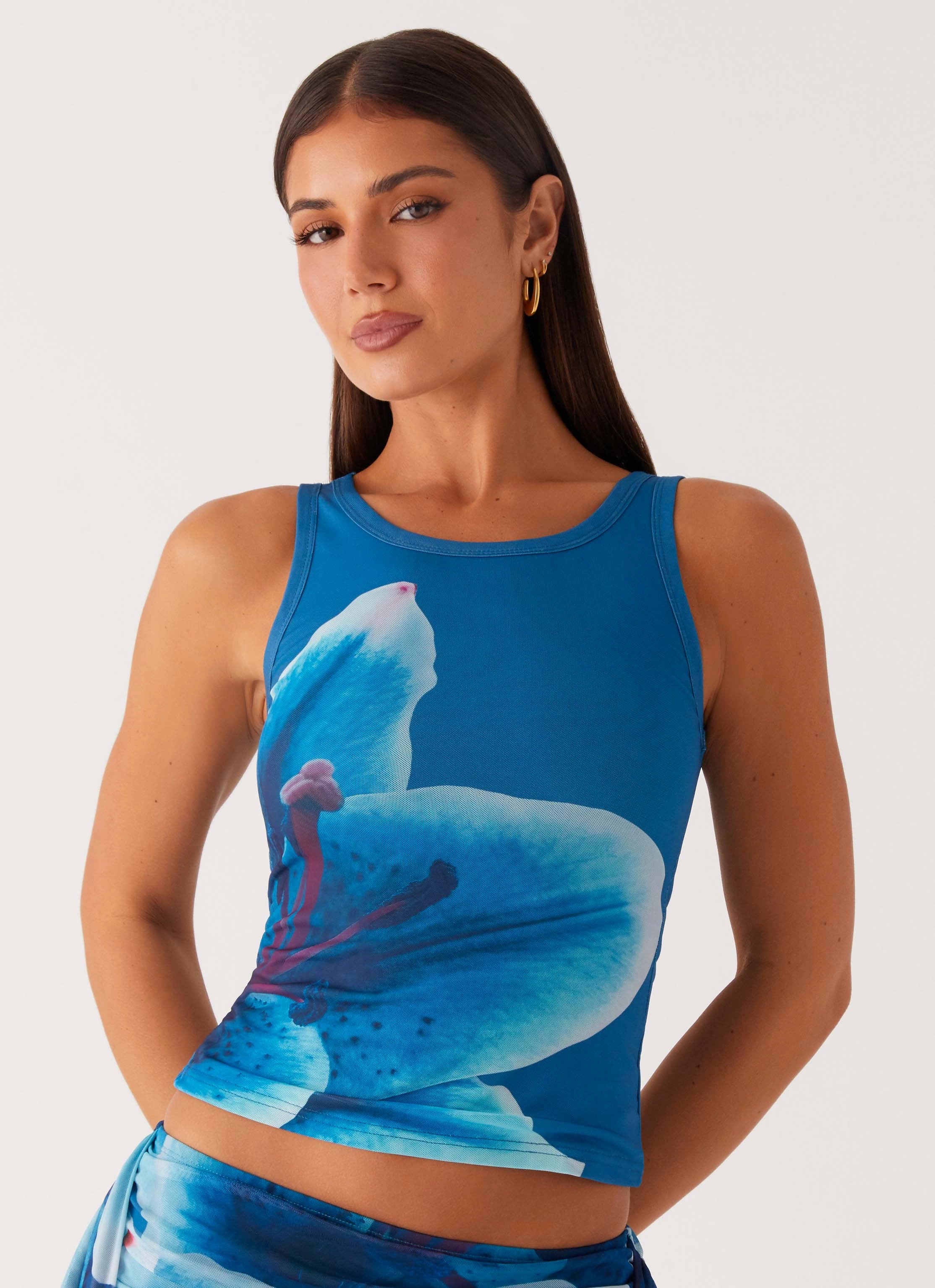 Edera Tank - Turquoise Floral Moisture Wicking Textile Light Outfit