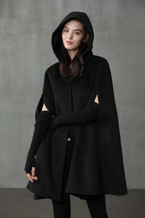 TemperatureRegulating Yarn Recycled Fiber The New Yorker | Hooded Cashmere Cape
