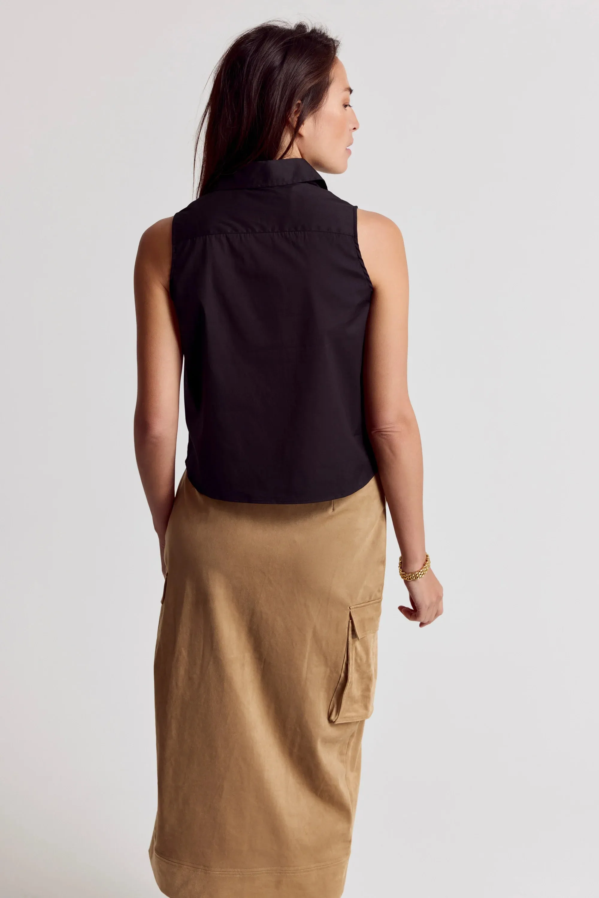 EthicallySourced MoistureWickingTechnology The Shirt The Boxy Cropped Sleeveless Shirt