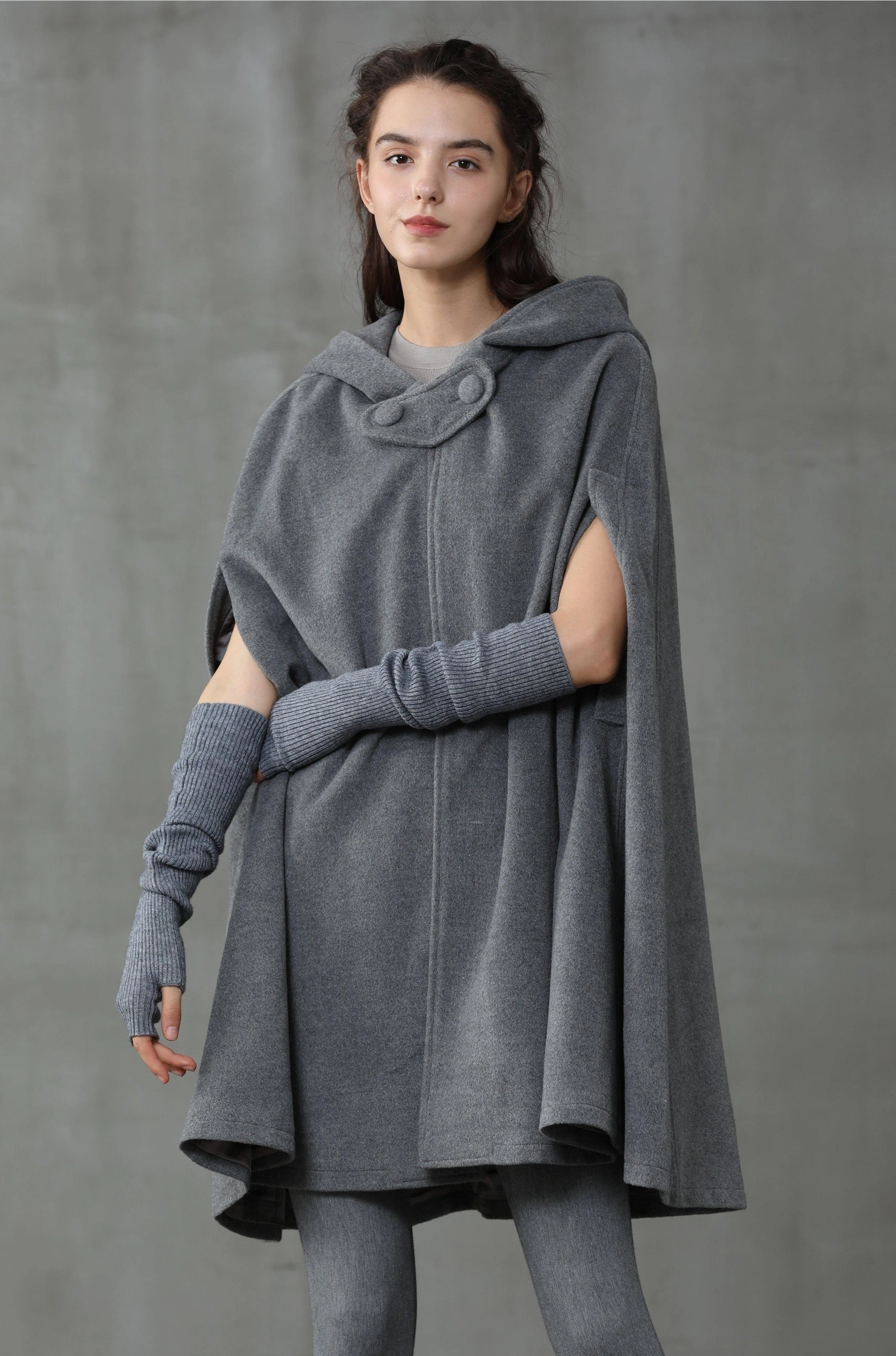 The New Yorker | Hooded Cashmere Cape Simple Piece Knitwear Repair Toolkit