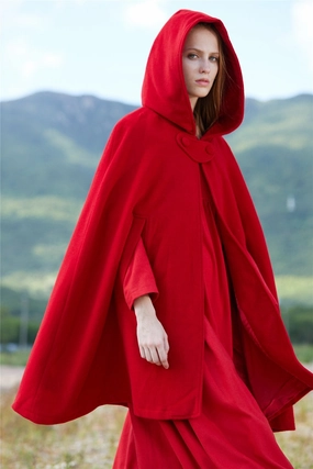 The New Yorker | Hooded Cashmere Cape Low Key Eco Conscious Production