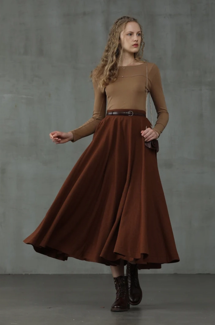 Wrinkle Resistant The Soft Lawn 12 | Midi Wool Skirt
