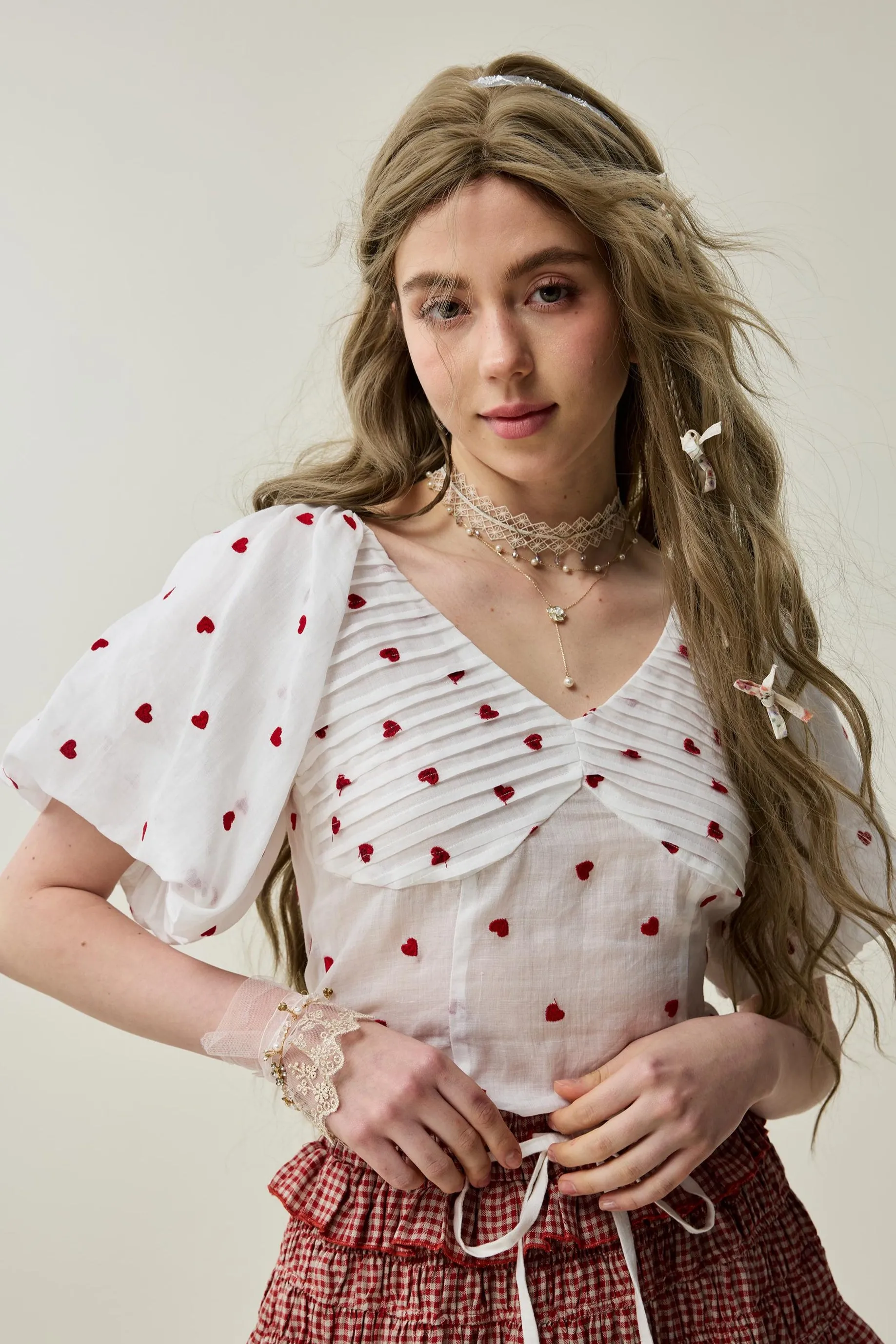 Baie 22 | Handmade pintucked linen blouse Low Profile Collar Design