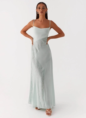 Gabriana Maxi Dress - Sage Curve-Enhancing Casual Chic Wear