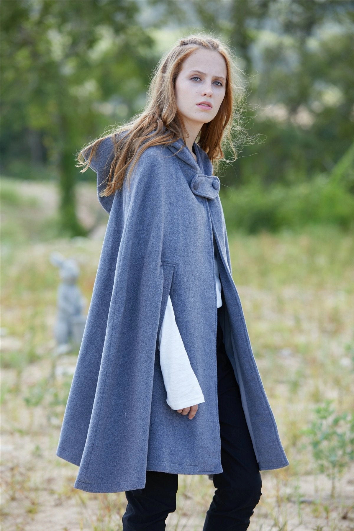 The New Yorker | Hooded Cashmere Cape FineGauge Knit ZeroWaste Production