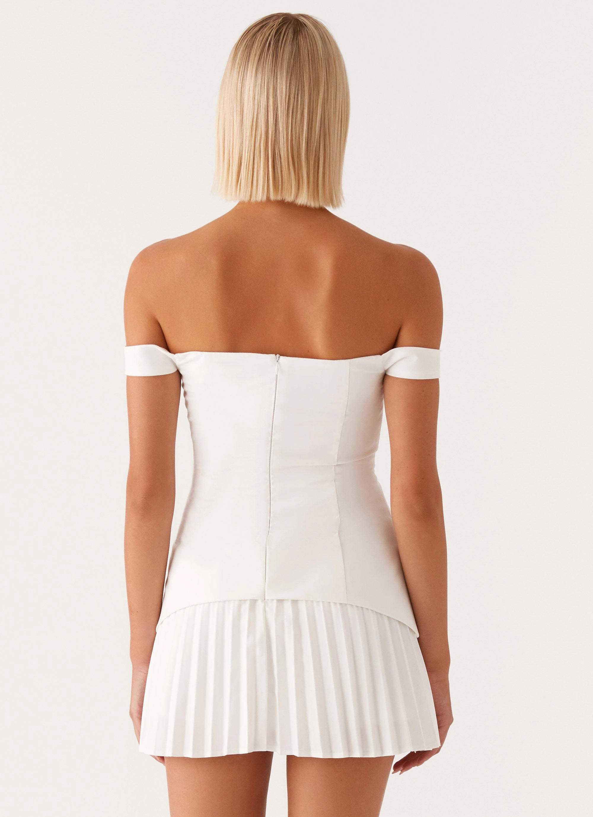 Dreamy Flow Ombre-Effect Twisted Skies Off Shoulder Mini Dress - Off White