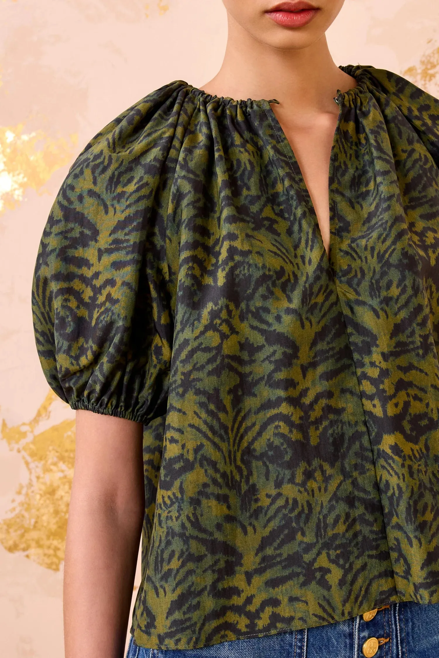 FrenchTerryTexture LightweightTexture Ulla Johnson Talie Silk Short Sleeve Blouse