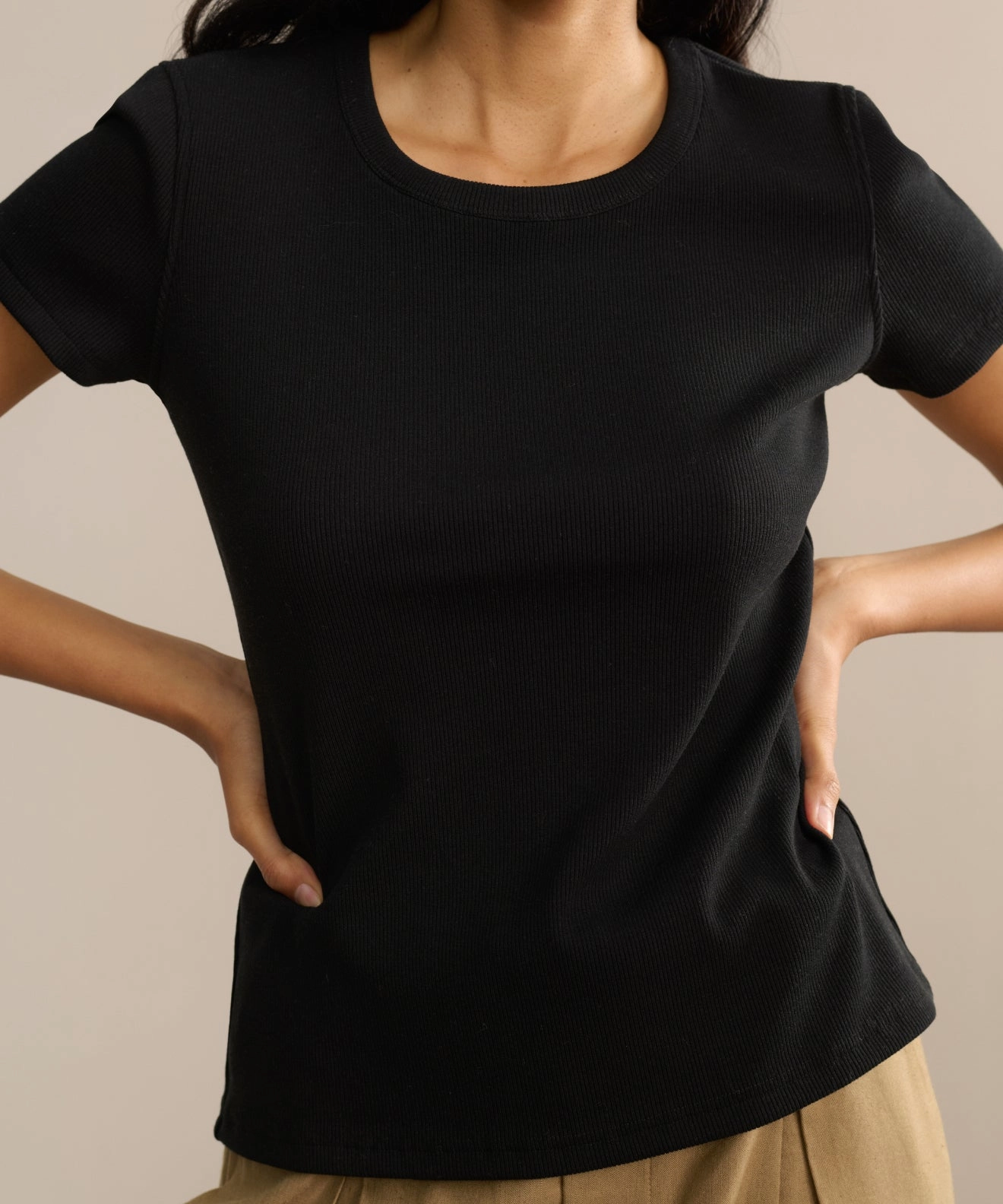 Minimalist Detailing Compact TravelFriendly Design Rib Tee