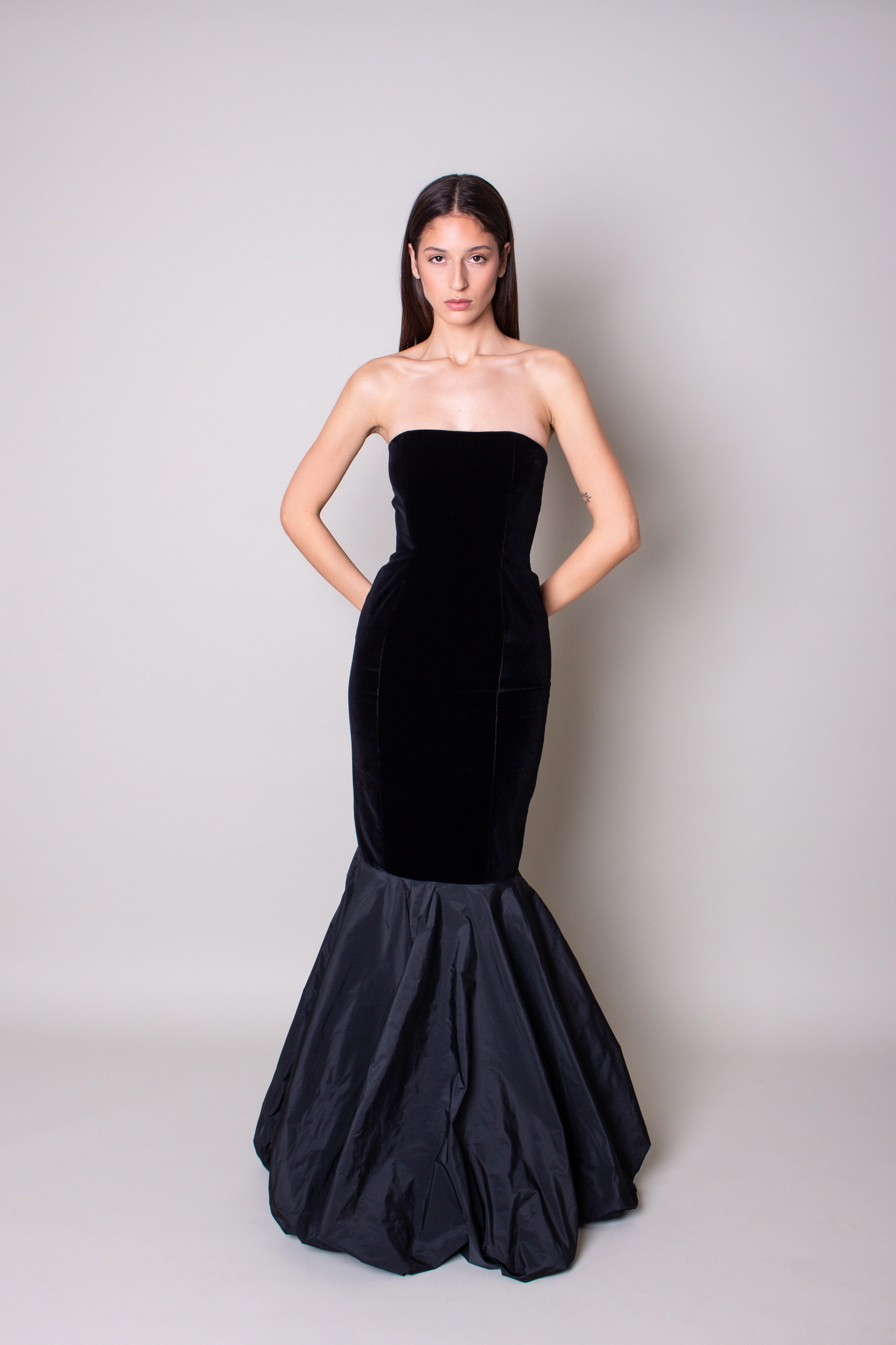 Vent Leger Velvet Dress Whimsical Mood